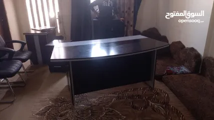  1 مكتب جديد خشب اصلي وكراسي جديدة للبيع بسعر مغري