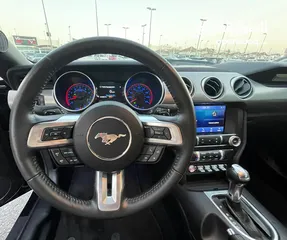 7 Ford Mustang 5.0 V8 2022