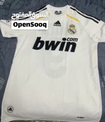  2 “Real Madrid 2009/10 Ronaldo Shirt – White Medium Good Condition”