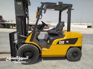  1 Caterpillar 3ton forklift