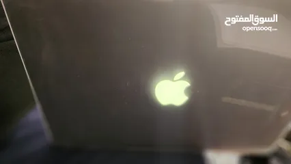  6 MacBook Pro 2015 Retina بحالة  ممتازة للبيع بسعر ممتاز