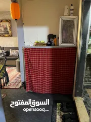  9 منزل عائلة مستقل طابق ثاني مدخل مشترك للبيع بسبب الرحيل مع عفش واثاث ومطبخ كامل