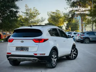  3 KIA SPORTAGE GT LINE