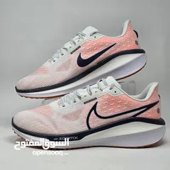  5 بوت NIKE ZOOM رجالي  لون مميز  اصلي افحص على الكود  متوفر النمر من40 حتى 44