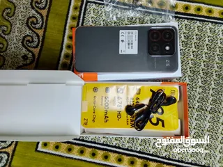  2 ZTE Blade A35