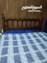  2 سرير مفرد ونص للبيع