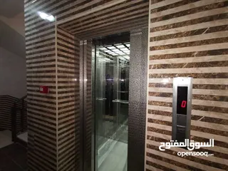  3 شقة فارغه سوبر ديلوكس بالقرب من شارع الجامعه والدوريات