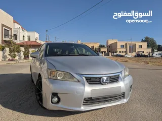  4 Lexus CT200 Hybrid لكزس ممشى 120,000 ميل للبيع كاش