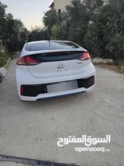  6 هيونداي ايونك هايبرد