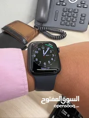  2 Apple Watch 9 45mm