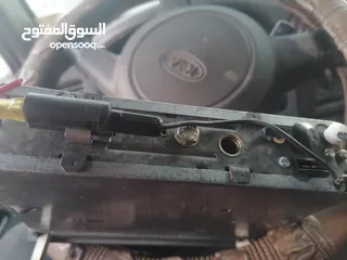  3 مسجل راديو بيكر كان راكب على مرسيدس.