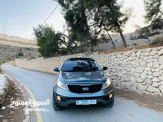  3 كيا سبورتاج فل الفل مع فتحة بسعر حرق 2015 رخصة