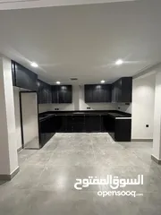  2 شقة للايجار السنوي حي اشبيليا  الرياض