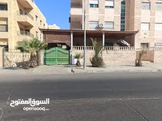  3 شقة أرضية بالثامنة ~~~للبيع~~~