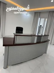  9 Reception desk table