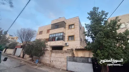  1 بيت مستقل للبيع جاوا  بيت عائلي تشطيب ديلوكس  سكن ج منطقة هادئه ومخدومة جميع الخدمات