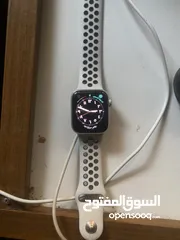  2 Apple Watch SE Nike edition