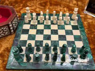  15 شطرنج من الملكيت والالباستر