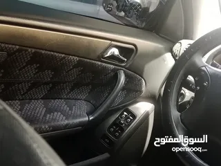  16 مرسيدس c200/ افنجارد فل كامل وفحص كامل موديل 2001 ماتور 2000 احمر