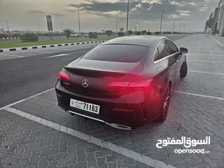  3 Mercedes E200 Coupe