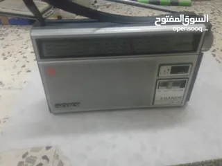  14 اجهزة راديو يابانية اصلية  سوني  وسيلفر  ياباني وفيلبس هولندي
