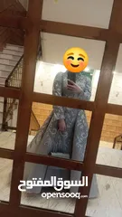  1 فستان للبيع لون سلفر