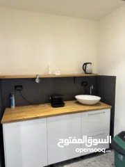  6 جزء من مكتب للايجار في برج رفيديا