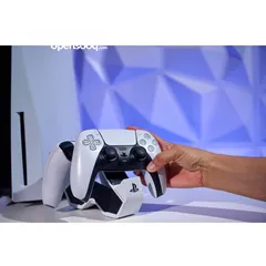  5 محطة شحن مزدوجة PowerA PS5 مرخصة رسميا لوحدات التحكم اللاسلكية DualSense صنع المملكة المتحدة