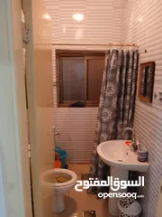  3 شقه للبيع مساحه 200