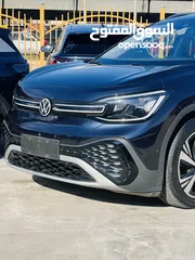  5 ‏          Volkswagen ID6 2022 Cruzz pro عدادات قليلة