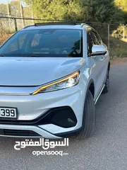  5 بي واي دي يوان 2022 فل كامل بانوراما لون سلفر بطاريه كبيره جمرك حديث