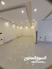  6 خلدا 160م داخلي و120م خارجي ومدخل خاص وكراج خاص بسعر مغري
