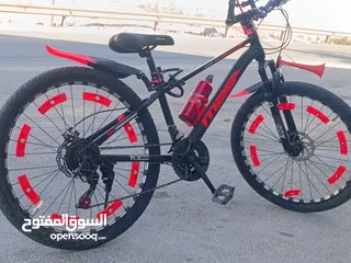  5 بسكليت بحالة الوكاله تقريبا في كم خشط خفيف لون بجنن معدل سبب البيع بدي اشتري دراجه كهرباء