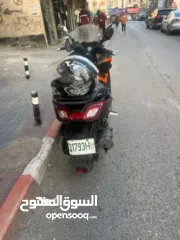  1 فزيا داون تاون رخصه كوساكي 300 مكسور عليها موجوده برام الله