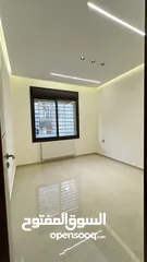  11 شقة للبيع طابق ارضي 95م مع ترس 50م (سكنية - استثمارية) في ديرغبار شارع ال 60 ، مطبخ راكب ، تدفئة غاز