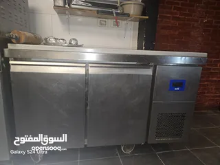  1 عدة مطعم برغر وبيتزا كاملا للبيع بسبب الاغلاق