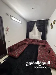  9 فرصة لا تعوّض! شقة للبيع بسعر مغري جدًا طابق ثالث قرب مجمع الاغوار الجديد مساحة 125م