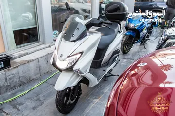  1 Suzuki scooter Burgman 2021