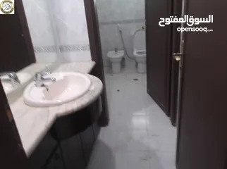  10 شقة أرضية مميزة للبيع في دير غبار 200م مع ترس 65م