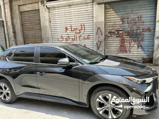  12 تويوتا بي زد