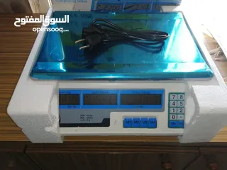  2 ميزان للخضار والفواكه و المحلات التجارية يوزن لغايه 40 كيلو غرام