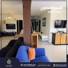  2 شقة للبيع في سردا مع ساحة خارجية بالقرب من قصر الضيافة