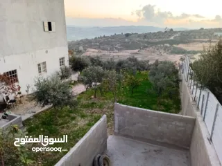  1 منزل مع حواصل مع ارض مستقل للبيع بناء جديد