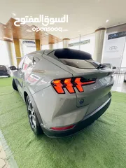  18 فورد موستنج 2022 عداد زيرو كهرباء 500 كيلو لون رمادي اسود ازرق