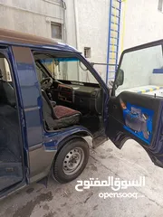  10 باص هيونداي H-100 مستعمل موديل 2001 ماتور 27 للبيع