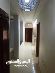  19 عمارة ثلاث طوابق للبيع في المنارة بسعر لقطة