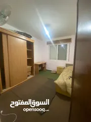  7 شقه 3 غرف بالقرب من كلية الطب جامعة اليرموك مفروشه