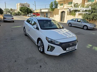  23 هونداي ايونك 2018 فل كامل فحص كامل عداد 130Km مالك 1 فقط
