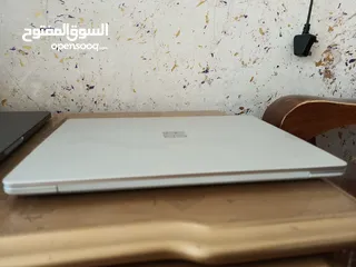  3 Microsoft Surface Laptop Go