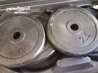  6 معدات أثقال كامله ( دامبلز حديد ) معها اضافي بار طويل للبيع بسعر حرق
